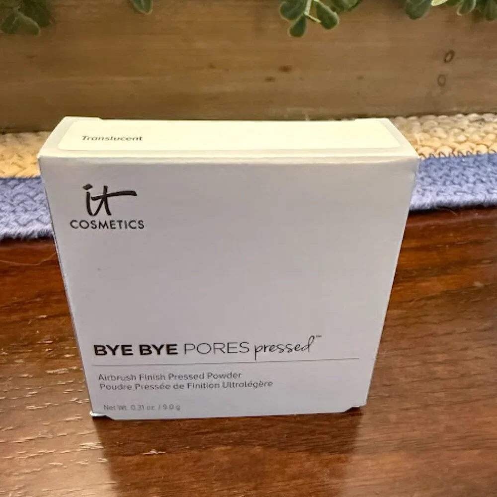IT Cosmetics Bye Bye Pores Pressed Finishing Powder - Translucent